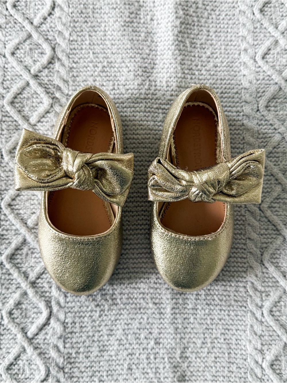 Nordstrom Toddler Girls Metallic Gold Bow Mary Jane Flats Size 5